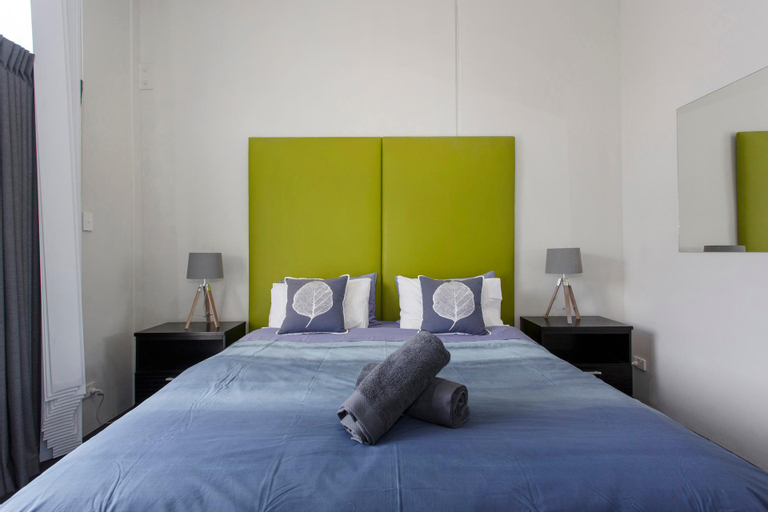 Bedroom 1, Waverley apartment A-two bedrooms, wifi available, Gosnells
