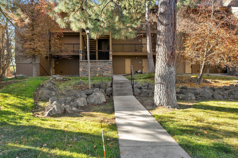 Pine Haven Lodge, Deschutes