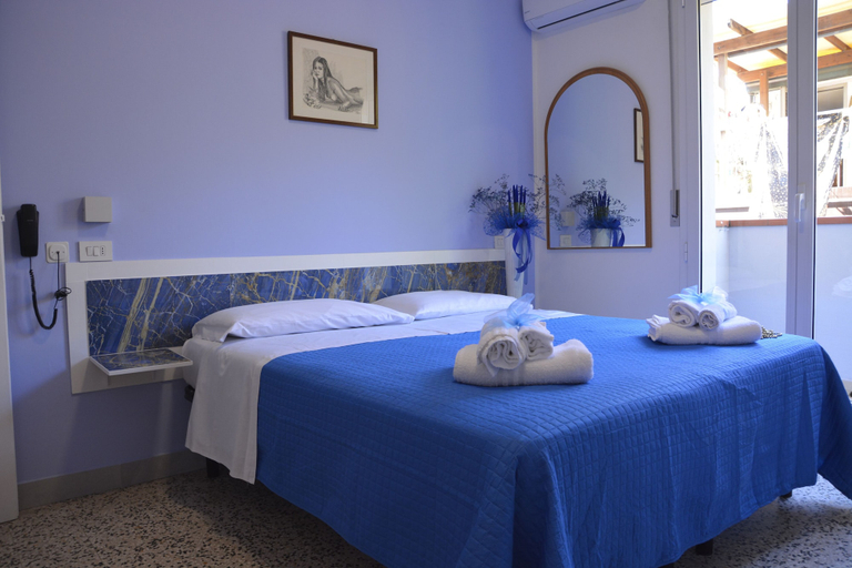 Bedroom 2, MARTINA' S HOTEL, Rimini