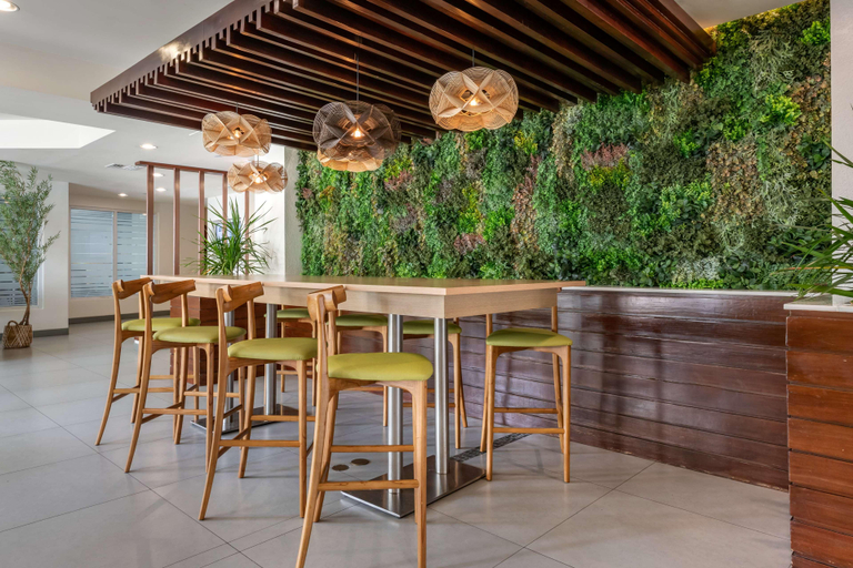 Food & Drinks 5, Condado Palm Inn San Juan, Tapestry Collection by Hilton