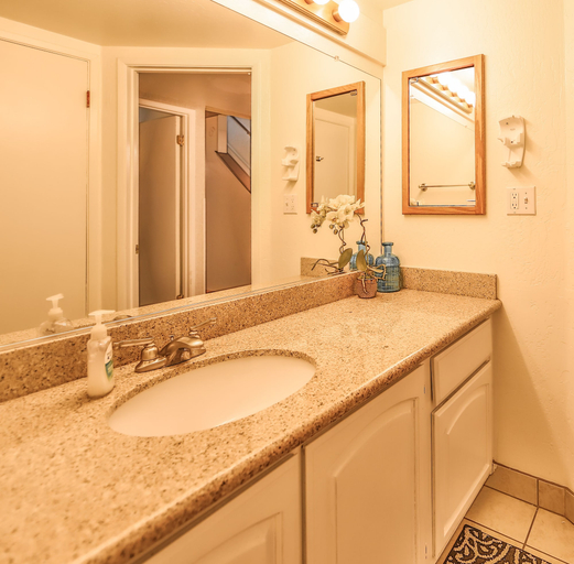 Bathroom 4, Lakefront Townhouse-minutes to ski in Heavenly, El Dorado