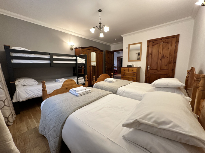 Bedroom 2, Malahide Guest Rooms, Dublin