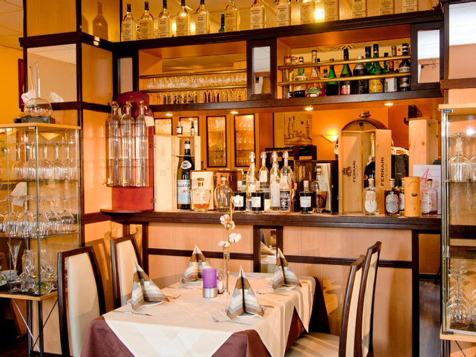 Food & Drinks 5, ACHAT Hotel Darmstadt Griesheim, Darmstadt-Dieburg