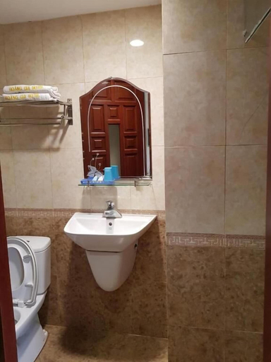 Bathroom, Hoang Gia Hotel - by Bay Luxury, Đống Đa