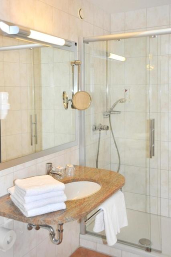 Bathroom, Martinshof, Tübingen