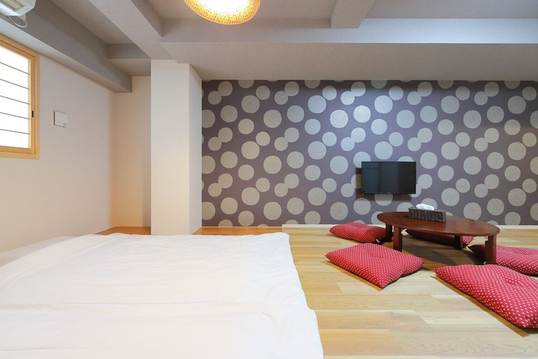 Bedroom 2, HOTALU Universal Vacation Kan, Osaka