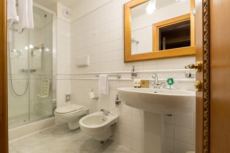 Bathroom 5, Gran Baita Hotel & Wellness, Aosta