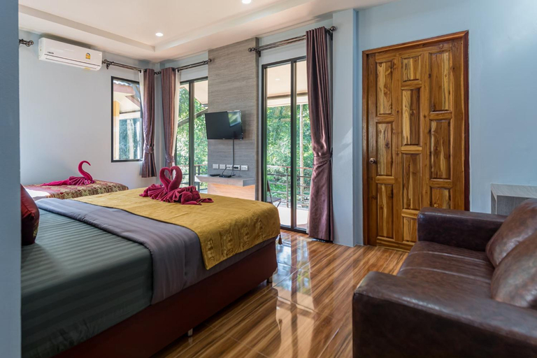 Bedroom 2, Khao Sok Rain Forest Resort, Phanom