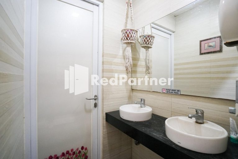 Bathroom, Tirta Mansion Premier, Tangerang