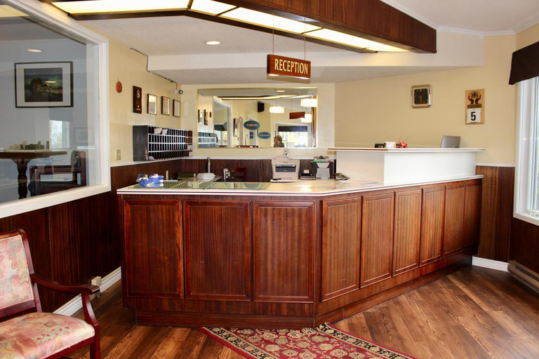Public Area 2, Auberge Gisele's Inn, Victoria