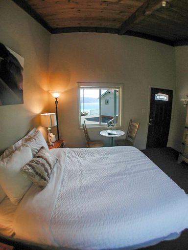 Bedroom 2, Lucia Lodge, Monterey