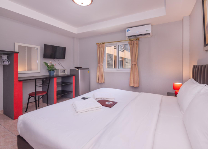 Bedroom 3, Robin’s Nest Guesthouse & Restaurant, Pattaya
