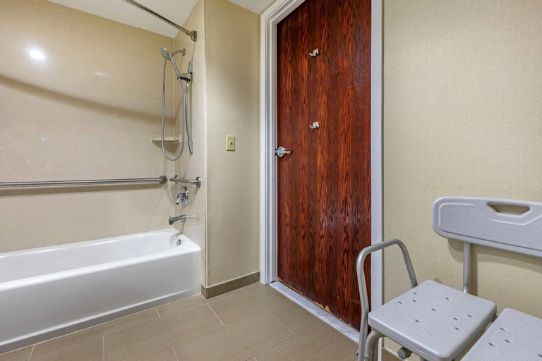 Bathroom 9