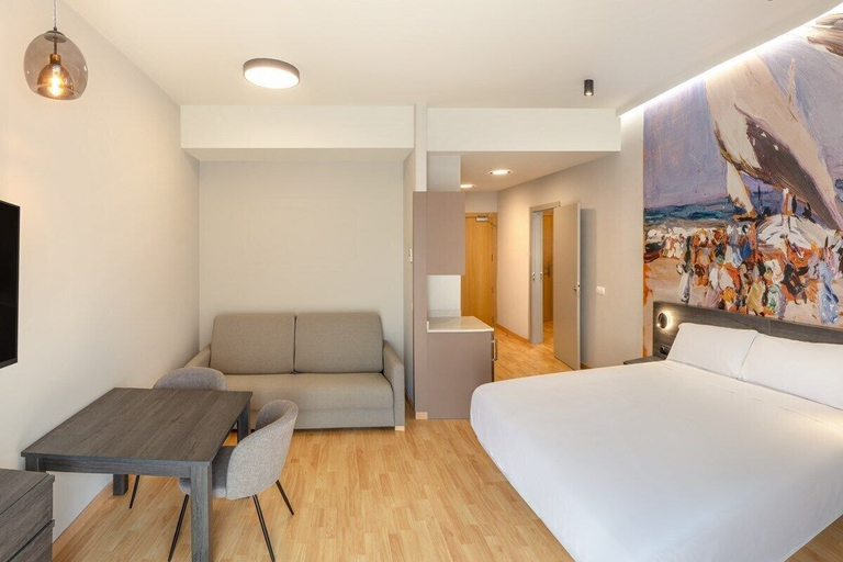 Bedroom 2, Palau Suites & Apartments, Valencia