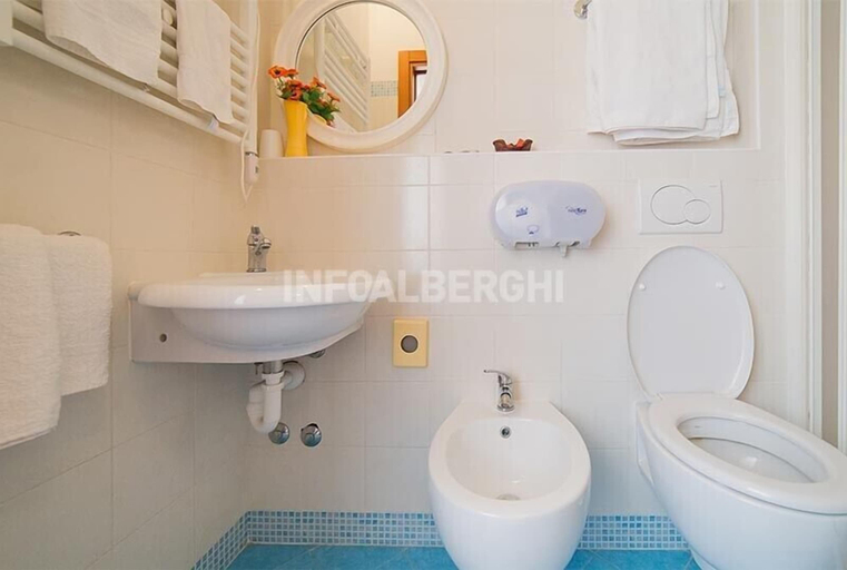 Bathroom, hotel villa franco, Rimini