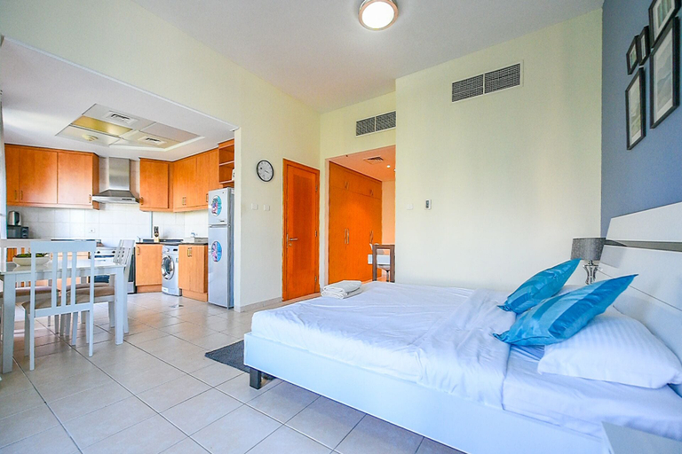 Living area 3, SND - Bright and Spacious Studio, Dubai