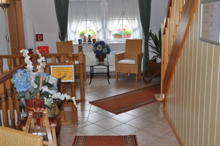Public Area 3, Bei Hölzchen, Region Hannover