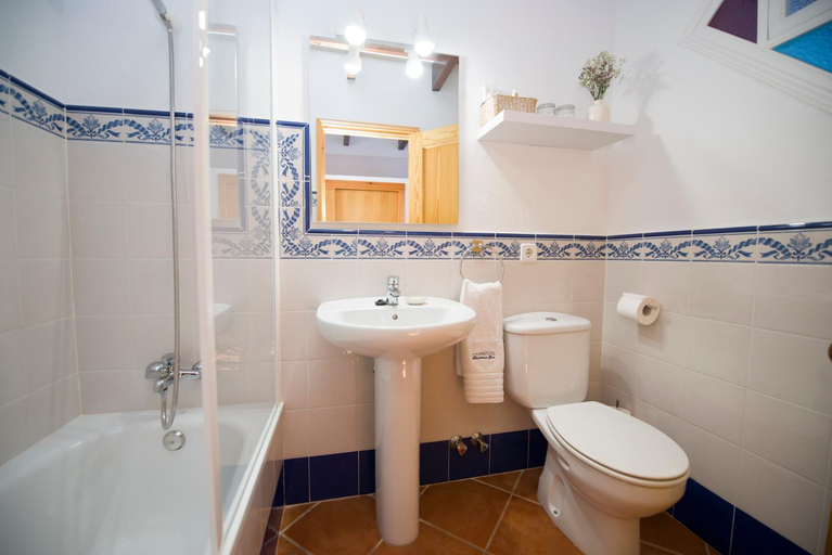 Bathroom 4, Llucmacanes Gran Agroturismo, Baleares