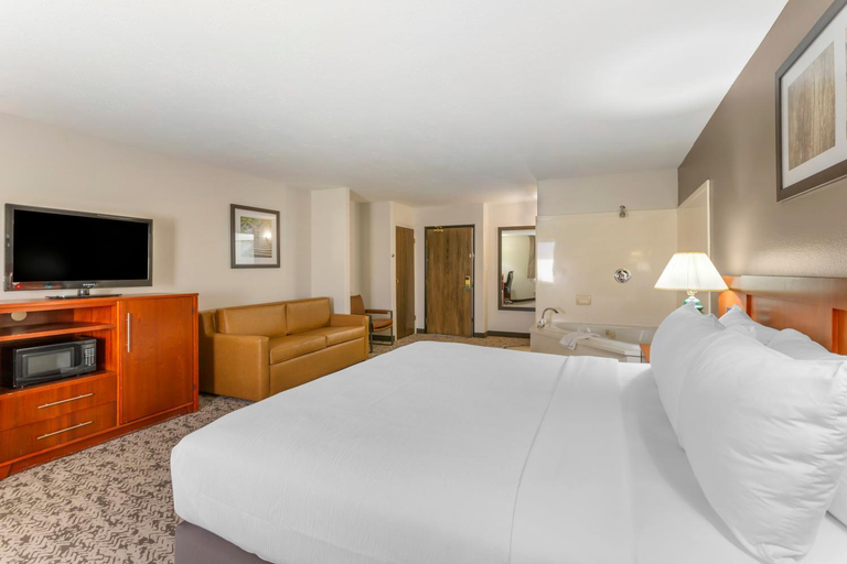 Bedroom 3, Quality Inn & Suites Fillmore I-15, Millard