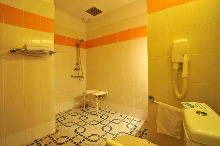 Bathroom 8