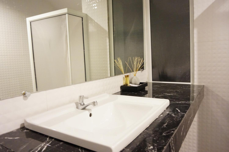 Bathroom 3, Maka Thanee Resort, K. Ko Kut