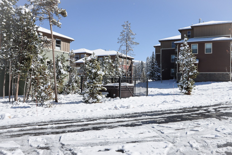 Exterior & Views 2, Timbers Cozy Mountain Getaway, Grand