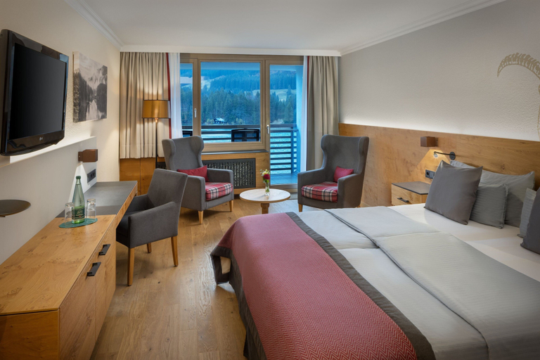 Bedroom 5, Arabella Alpenhotel am Spitzingsee, a Tribute Portfolio Hotel, Miesbach