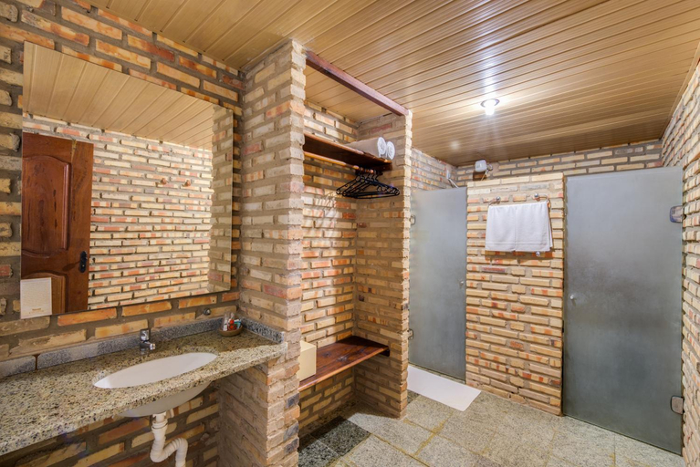 Bathroom 4, GoldMen Coliseum Beach Hotel, Beberibe