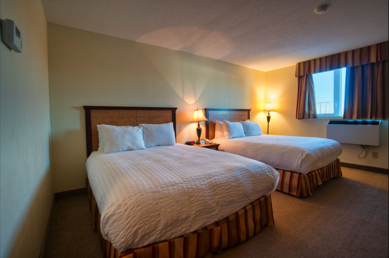 Bedroom 4, Park West Inn, Division No. 11