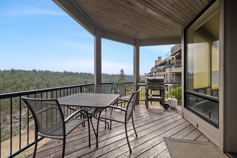 Riverview Retreat Picturesque 2 BDR in Resort!, Deschutes