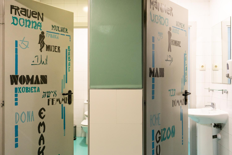 Bathroom 3, Be Dream Hostel, Barcelona