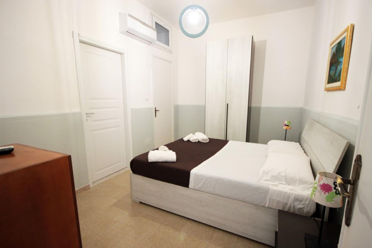 Bedroom 4, Punta Prosciutto Bed, Lecce