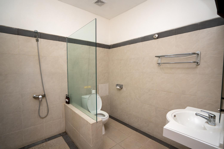 Bathroom 6