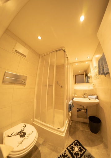 Bathroom 4, Hotel Garni Hubertus-Nostalgie & Charme, Innsbruck Land