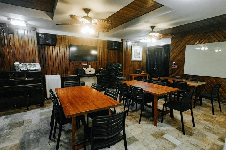 Food & Drinks 5, Delle Suites, General Santos City