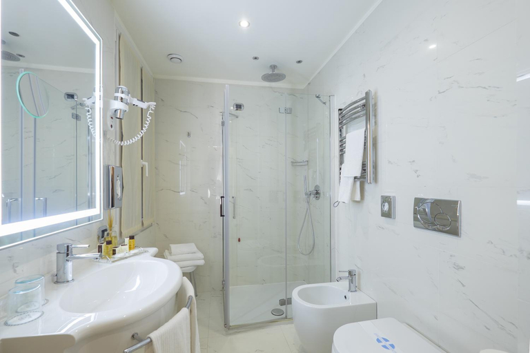Bathroom 4, Hotel Teco, Milano