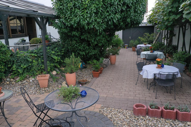 Others 2, Hotel Linde, Rhein-Pfalz-Kreis