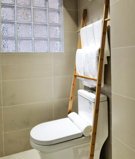 Bathroom 4, Yangshuo Riverside Retreat Hotel, Guilin