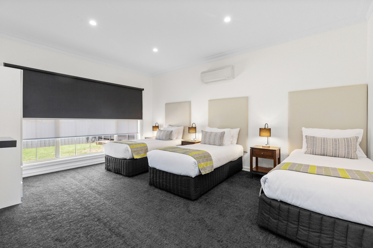 Bedroom 3, All Seasons Resort, Gr. Bendigo - Inner East