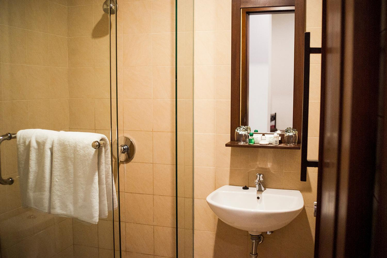 Bathroom 8