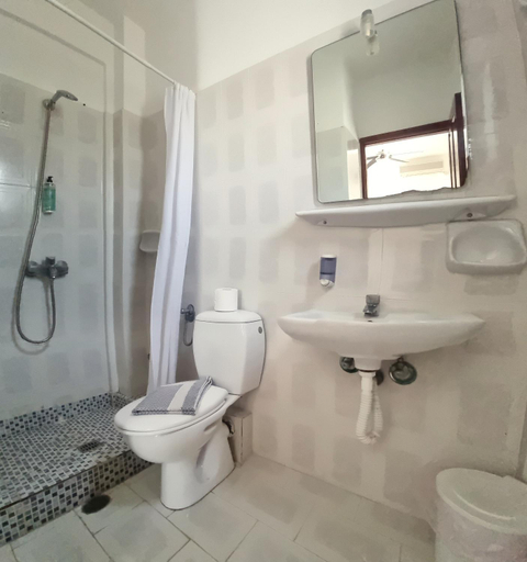 Bathroom 4, Horizon Resort, South Aegean