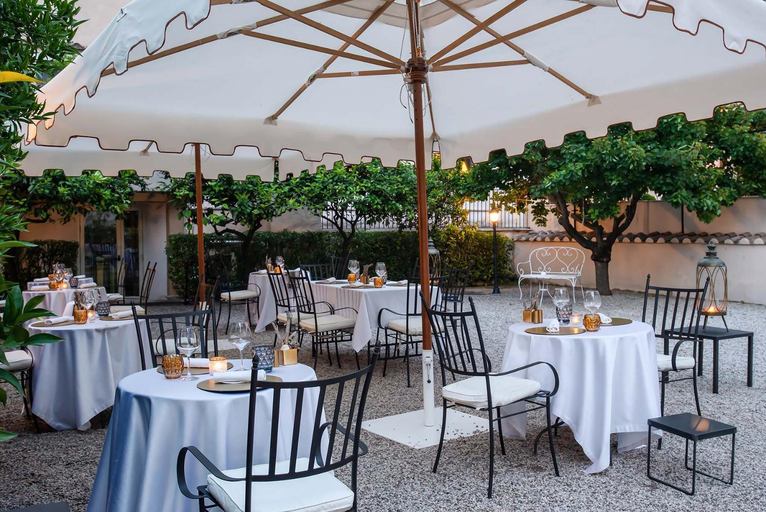 Food & Drinks 5, Donna Camilla Savelli, Rome
