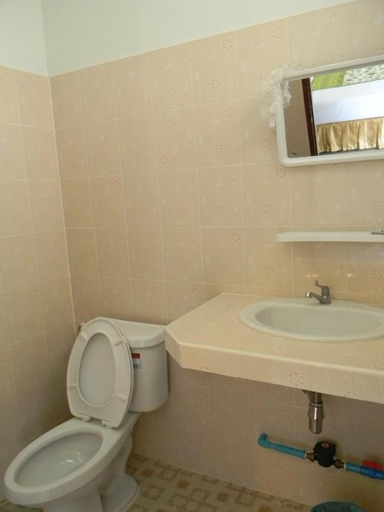Bathroom 4, G and B Guesthouse, Phuket Island