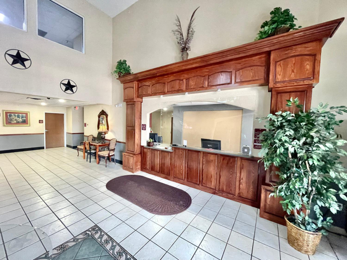 Public Area 2, FairBridge Inn & Suites Cleburne, Johnson