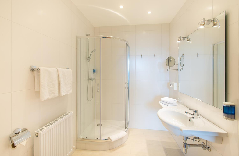 Bathroom 4, Hotel City, Villach