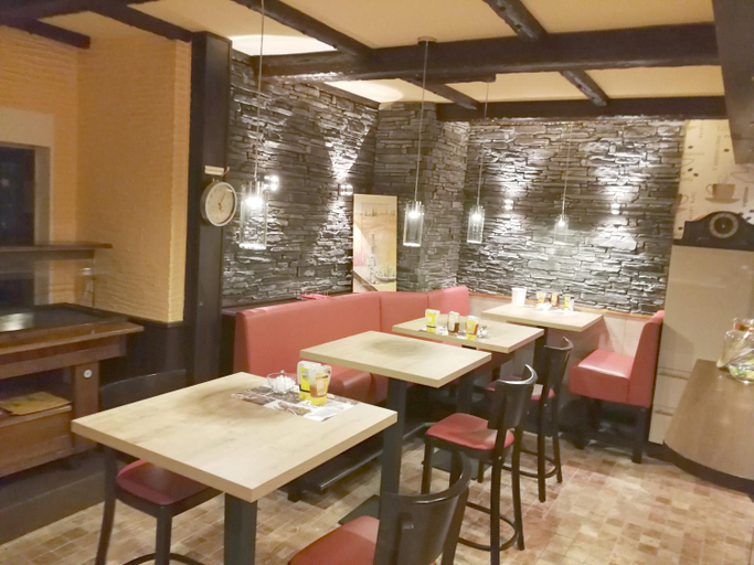 Food & Drinks 4, Land-Hotel Zum Schwan, Garni E-Ladestationen, Nahe Phantasialand Nahe Palmenparadies Euskirchen, Euskirchen