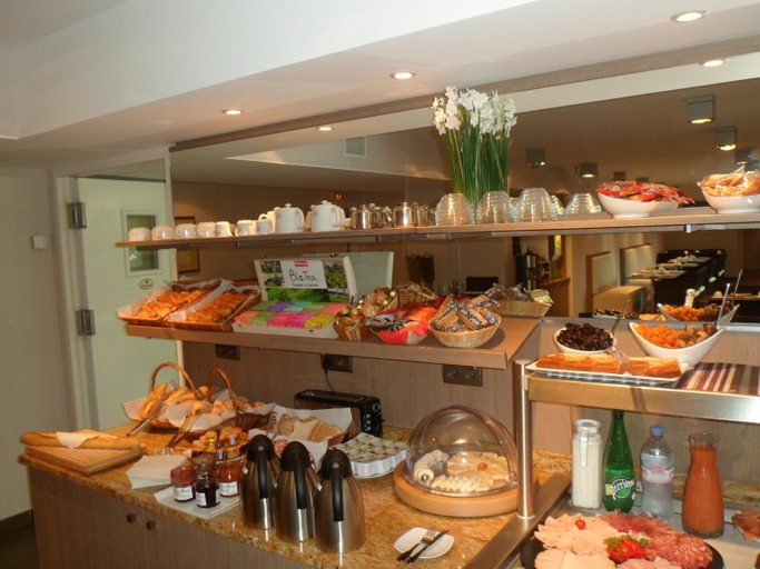 Food & Drinks 5, Residhome Arcachon Plazza, Gironde