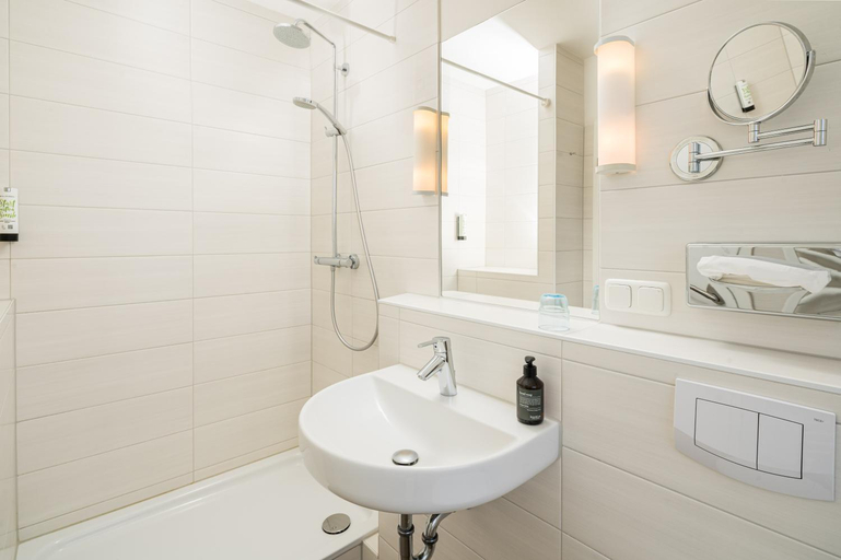 Bathroom 4, Akzent Hotel Dorn, Dithmarschen