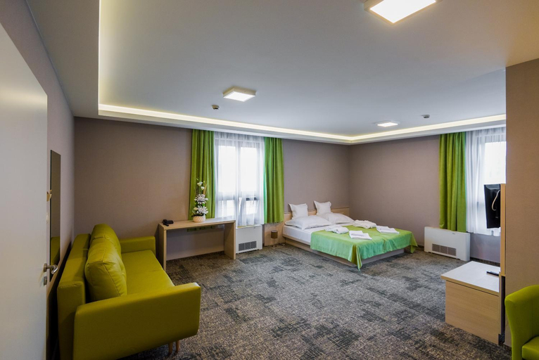 Bedroom 3, Hotel Kamilla, Balmazújváros