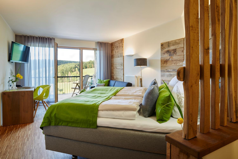 Bedroom 2, Steinbergs Wildewiese NaturHotel, Hochsauerlandkreis